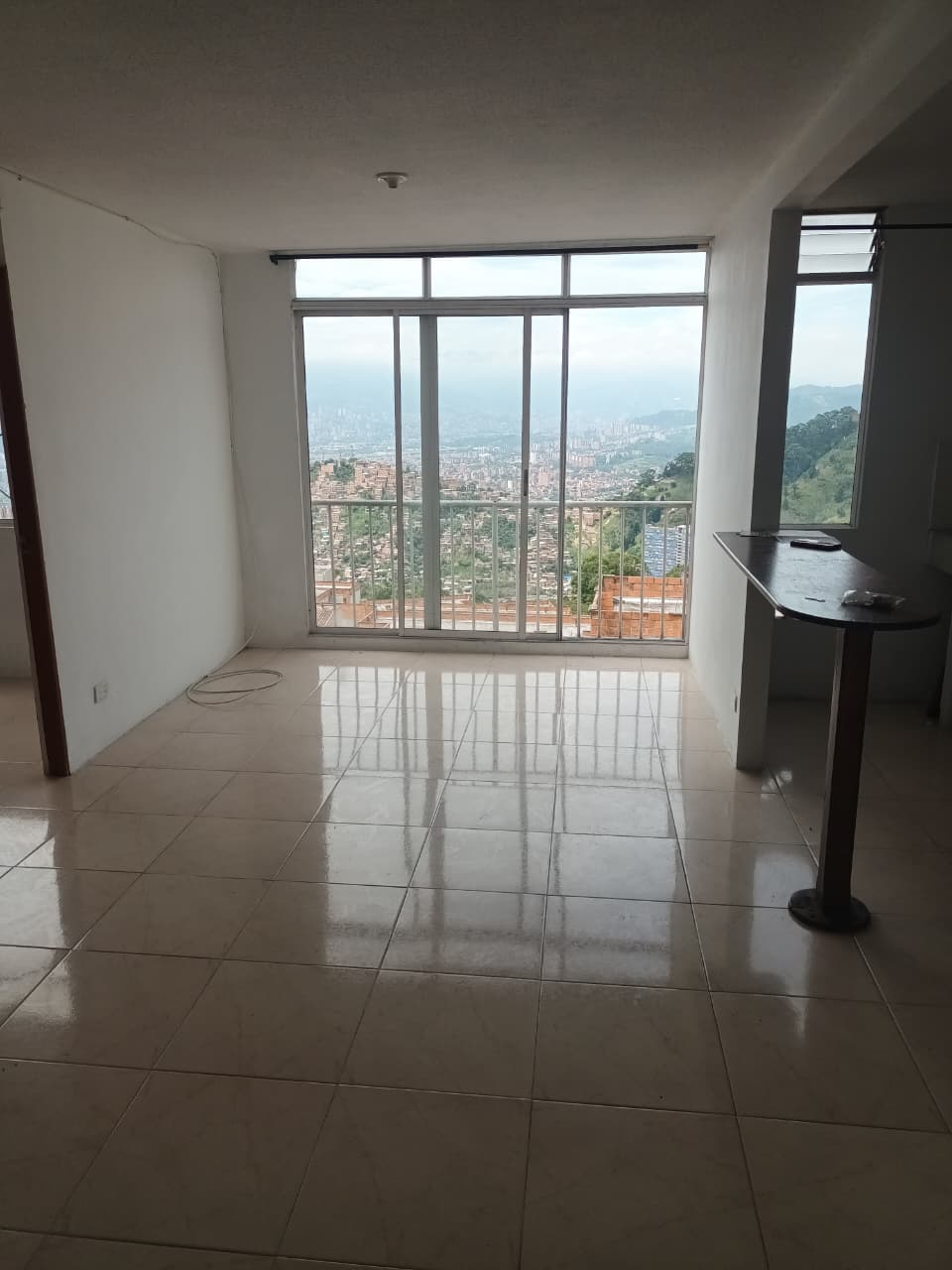 ARRIENDO APARTAMENTO SEXTO PISO – (EEP-1056) – ROBLEDO | MEDELLIN – URBANIZACIÓN LAS VELETAS